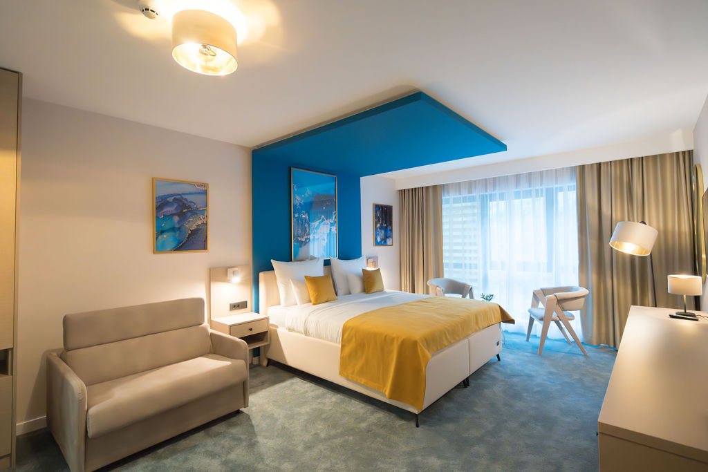 Deluxe Double + Extra Bed